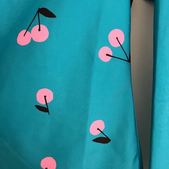 Tea Collection cherry rashguard - Picture 7 of 9